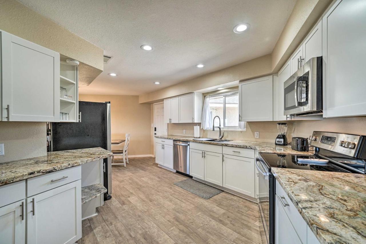 Lake Havasu Family Retreat With Patio And Game Room Lake Havasu City Exterior photo